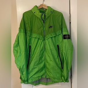 NIKELAB X STONE ISLAND PK WINDRUNNER